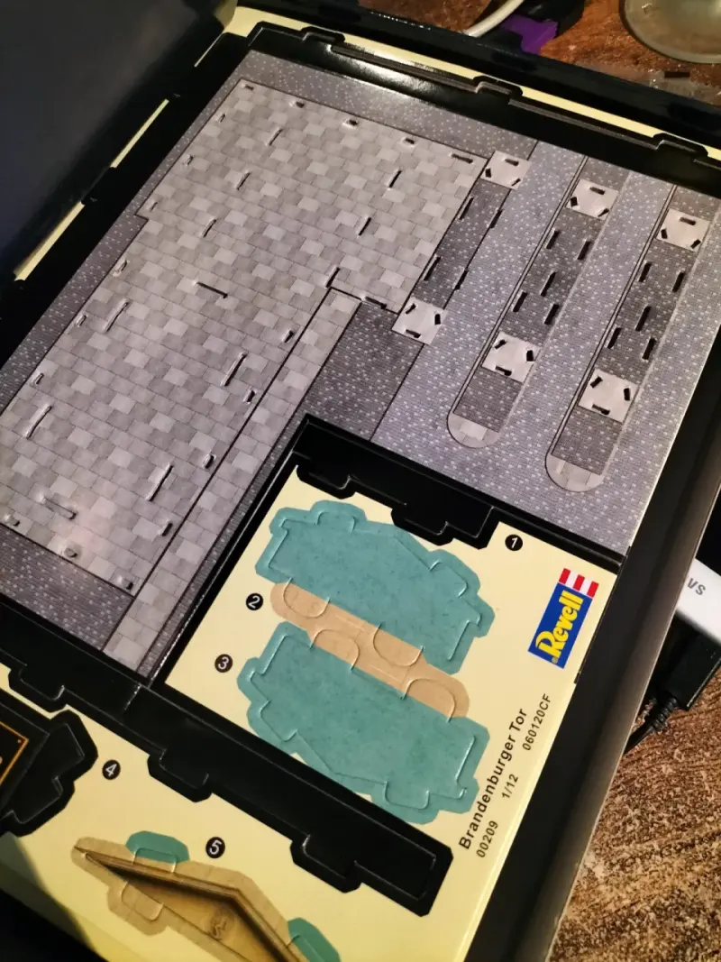 Rompecabezas 3D Revell Brandenburger Tor 150 piezas - 4