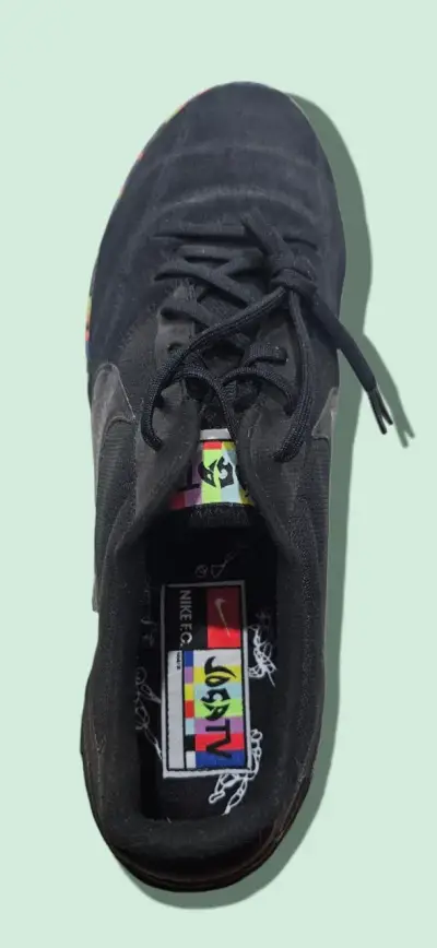Zapatillas deportivas Nike FC negras con suela colorida - miniatura 3