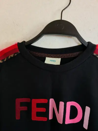 Polerón fendi kids talla 10 - miniatura 2