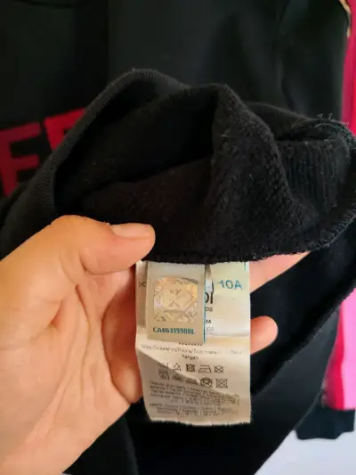 Polerón fendi kids talla 10 - miniatura 3