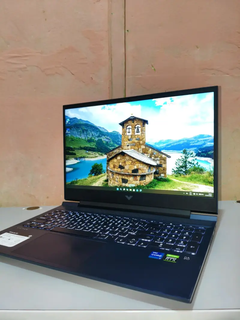 HP Victus 16 / Intel Core i7 11va Gen / 16GB RAM - 2