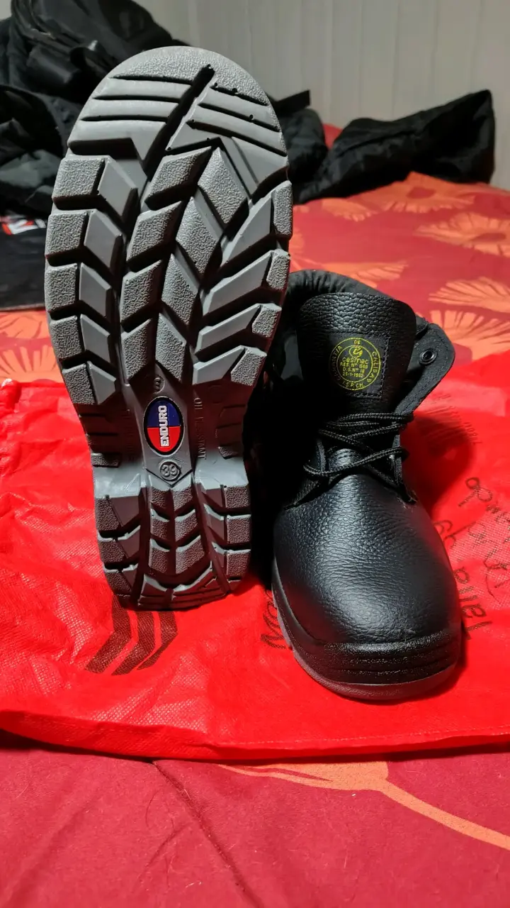 Botas de seguridad negras Steelpro Anticlavo - 2