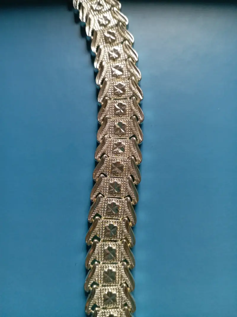 Pulsera de plata con diseño grabado - 1
