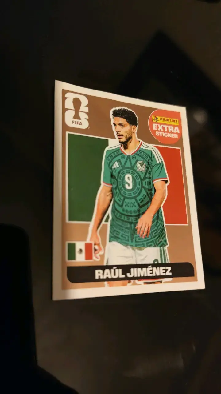 Lámina Panini Extra Sticker Raúl Jiménez FIFA