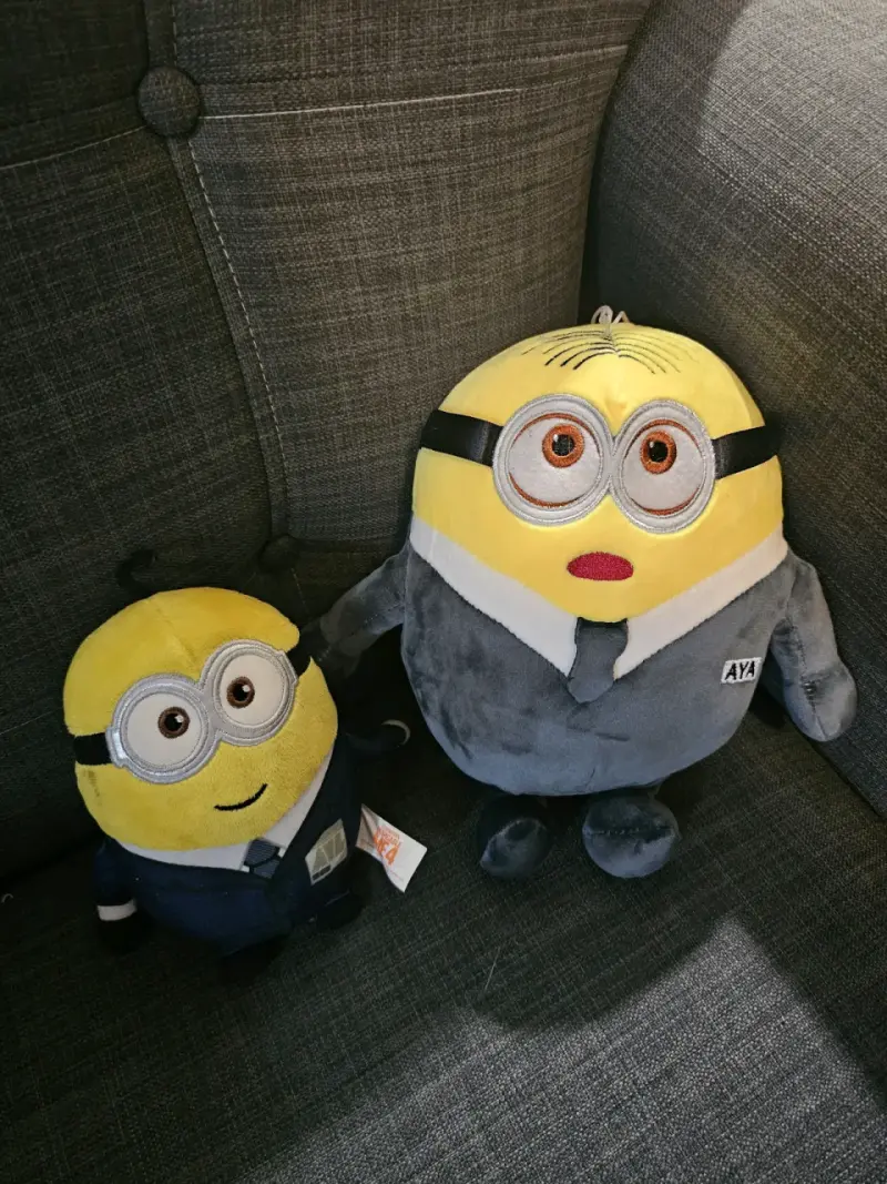 Peluche Minion con Traje Formal - 1