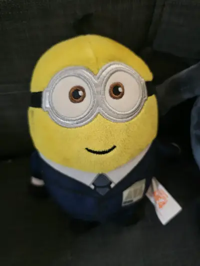 Peluche Minion con Traje Formal - miniatura 3