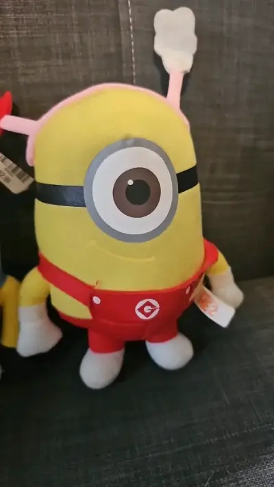 Peluches Minions con Disfraces Navideños - miniatura 3