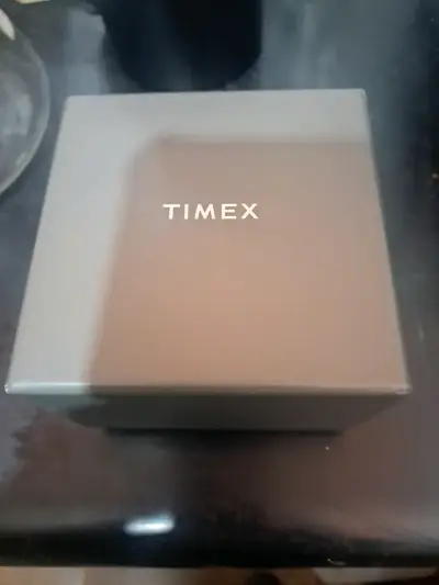 Reloj automático Timex azul con caja original - miniatura 2