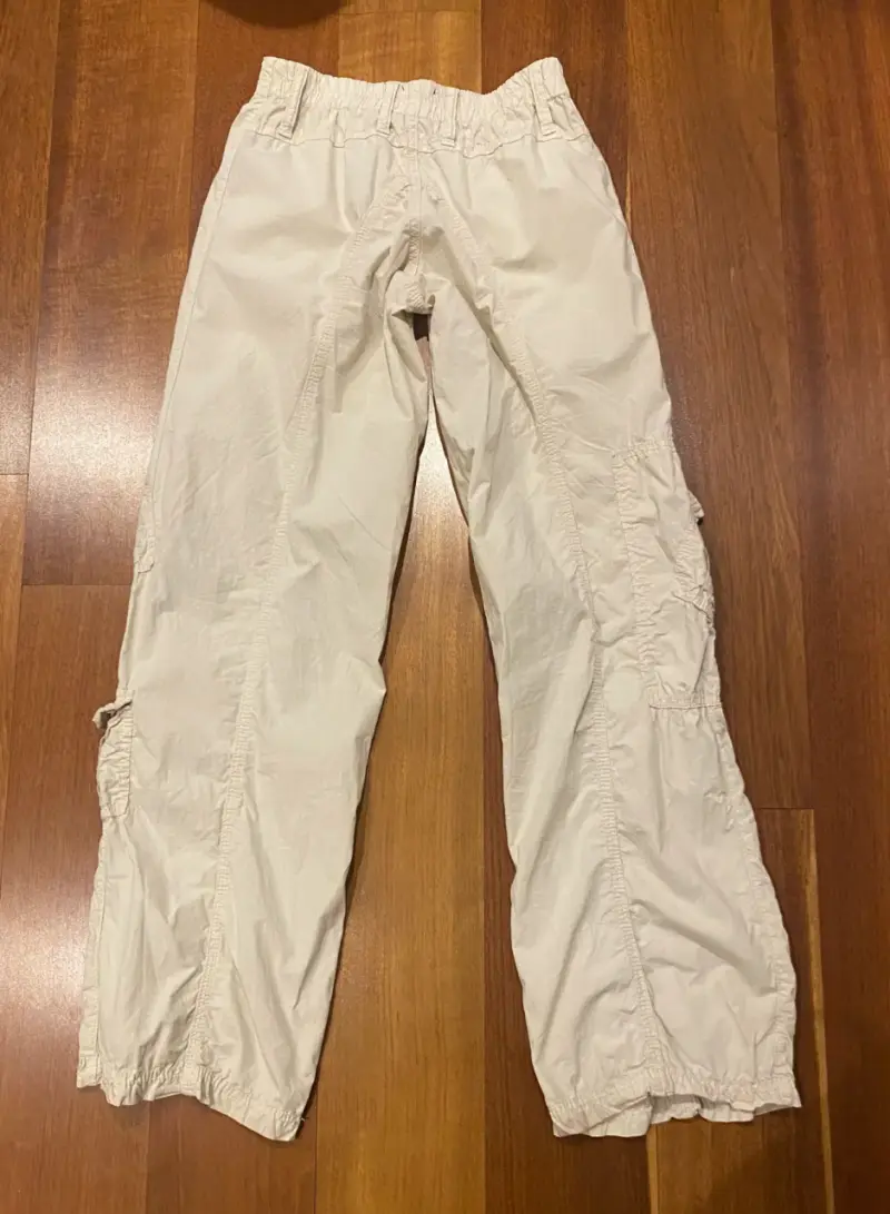 Pantalones cargo tiro bajo beige Urban Outfitters - 2