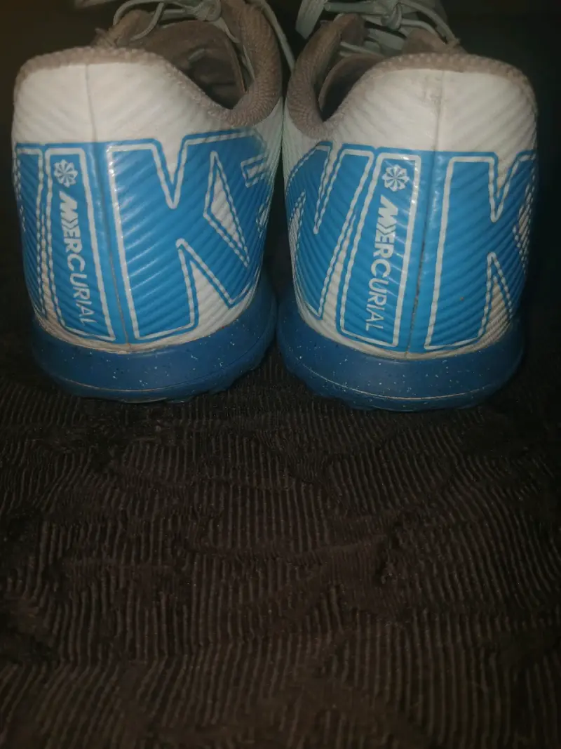 Zapatillas deportivas Nike Mercurial blancas y azules - 2