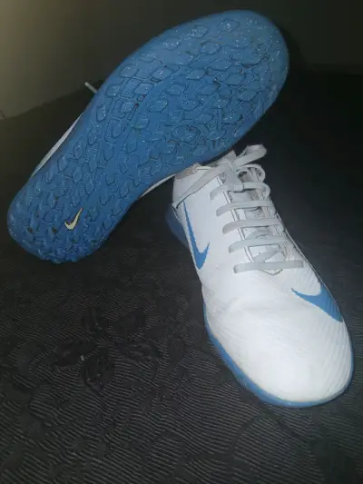 Zapatillas deportivas Nike Mercurial blancas y azules - miniatura 3