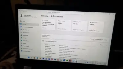 Laptop Lenovo ThinkPad con Intel Core i5 - miniatura 4