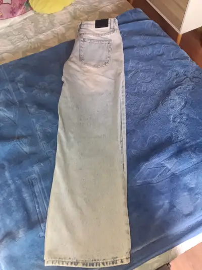 Jeans de mezclilla con parches estilo casual - miniatura 3