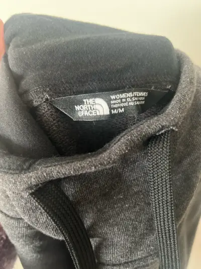Polerón con capucha gris The North Face para mujer - miniatura 3