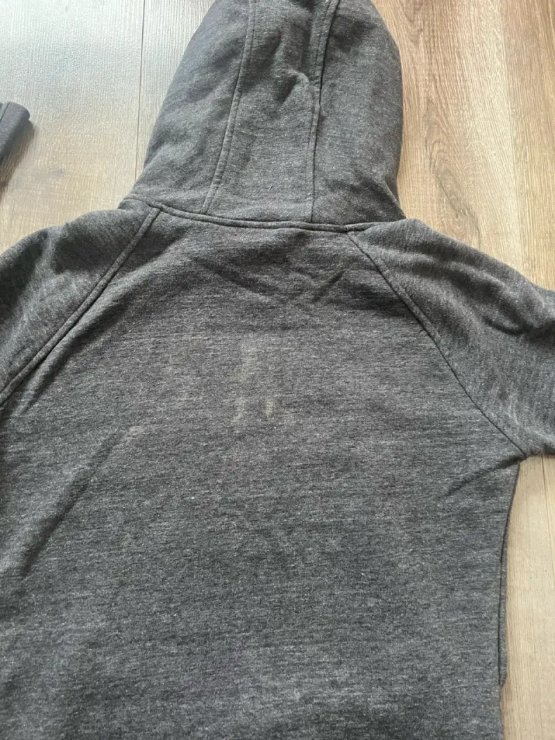 Polerón con capucha gris The North Face para mujer - 4