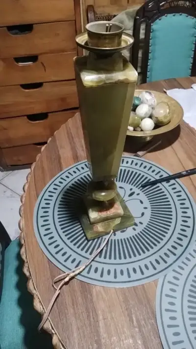 Lámpara de mesa vintage de mármol verde - miniatura 1
