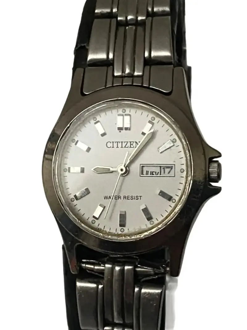 Reloj Citizen de mujer, acero inoxidable. Usado - 1