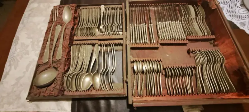 Juego de cubiertos antiguos en estuche - 3