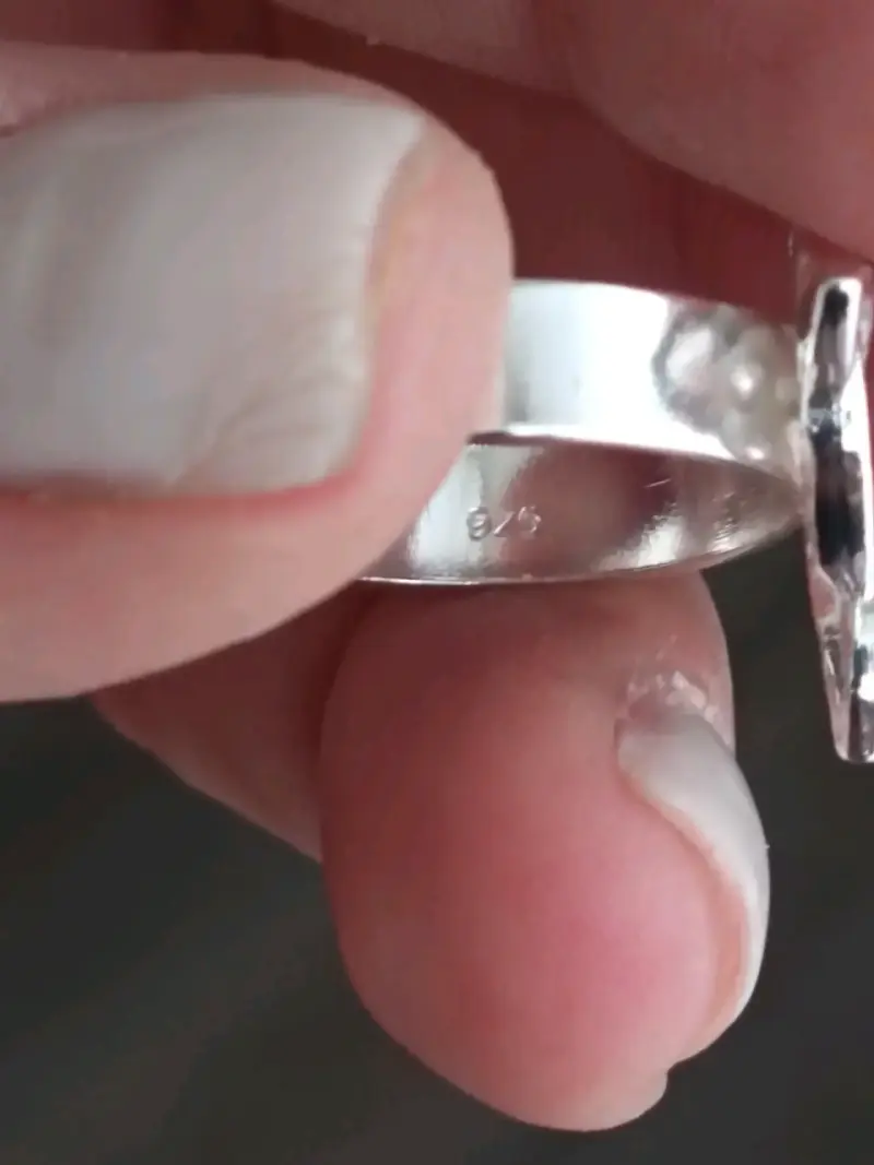 Anillo de plata con diseño celta y circonitas - 3