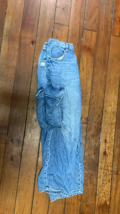 Pantalones cargo de mezclilla Zara para hombre - miniatura 2