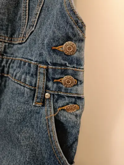 Jardinera de mezclilla azul para mujer - miniatura 2