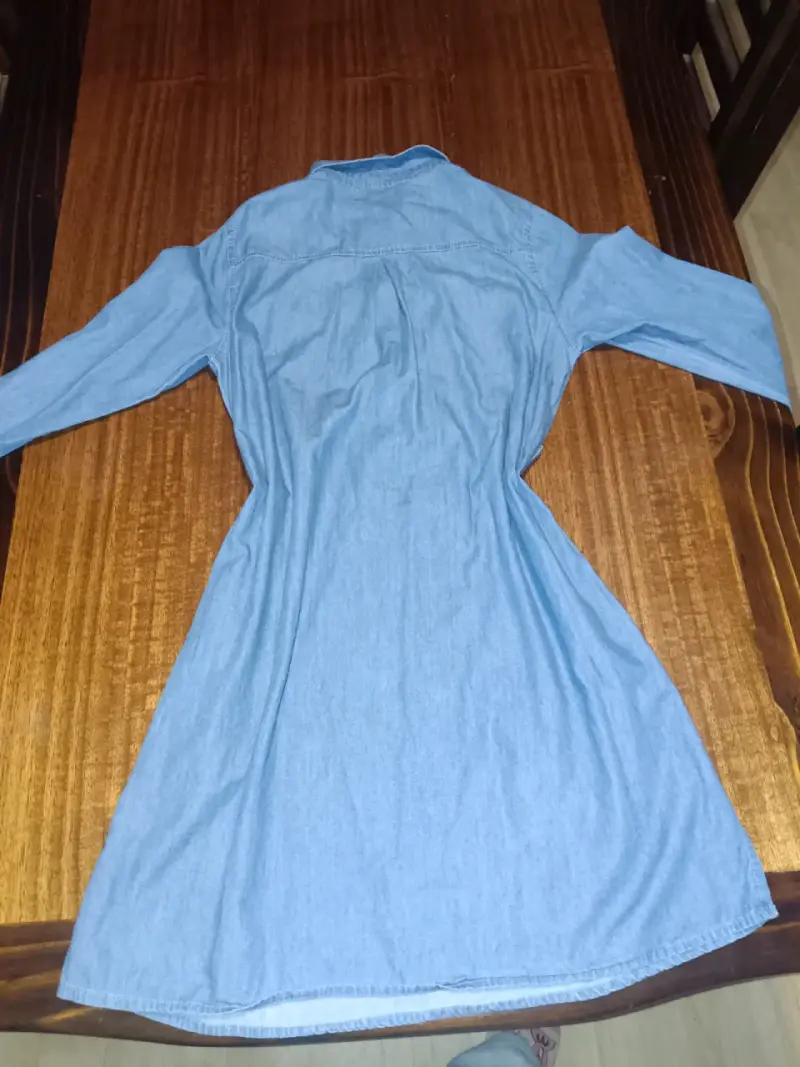 Vestido camisero de mezclilla azul para mujer - 3