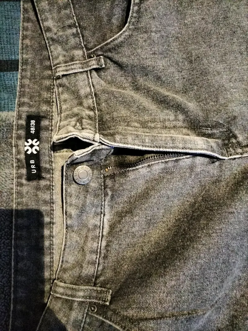 Jeans grises para hombre Ash con diseño clásico - 2