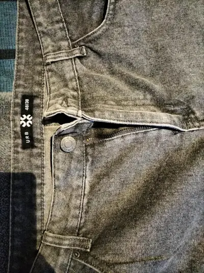 Jeans grises para hombre Ash con diseño clásico - miniatura 2