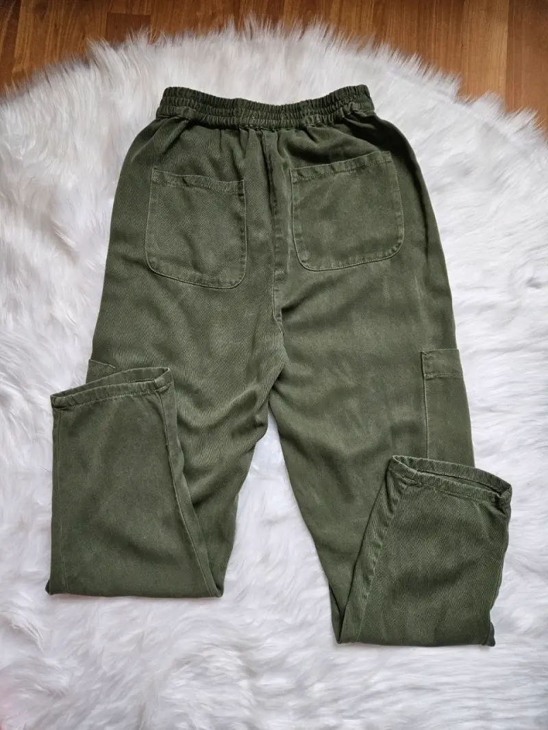 Pantalones cargo verde oliva para mujer - 3