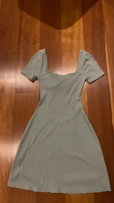 Vestido verde claro h&m - miniatura 2