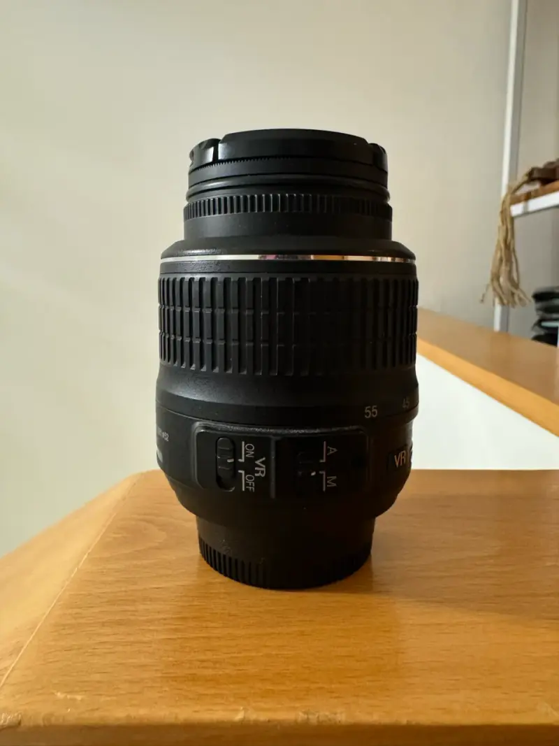 Lente Nikon AF-S DX 18-55mm VR en buen estado - 2