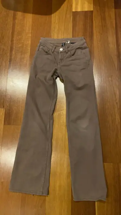 Pantalones cafe tiro bajo H&M - miniatura 1