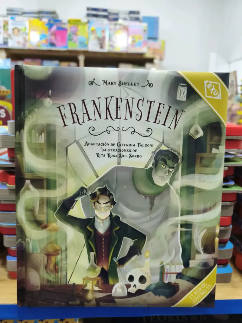 Libro Frankenstein adaptación juvenil ilustrado