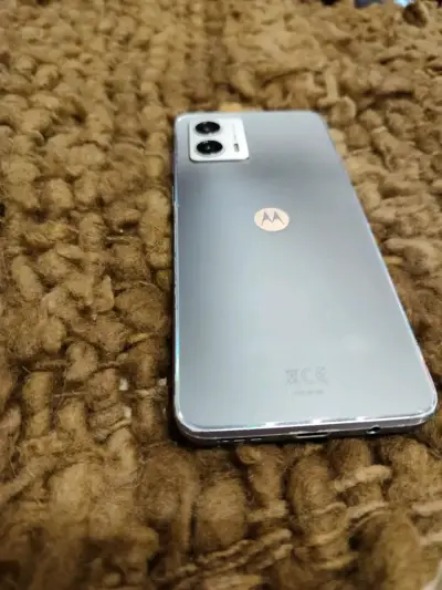 Smartphone Motorola Moto G53 5G con cargador - miniatura 4