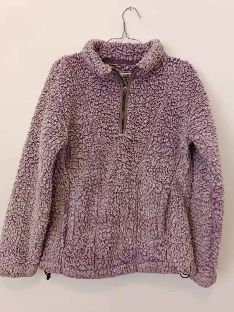 Polar de mujer color lila con cierre
