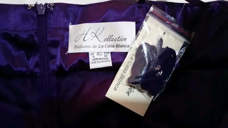 Vestido de fiesta morado con detalles brillantes - 4