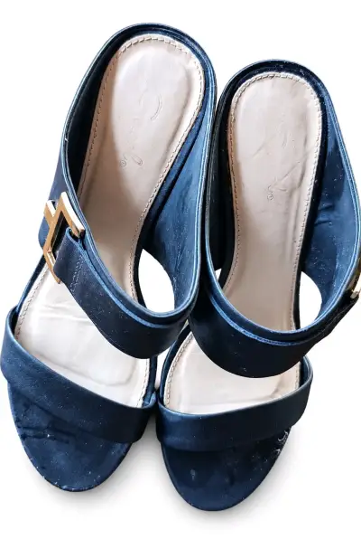 Sandalias de Tacón Ancho Negras Elegantes - miniatura 5