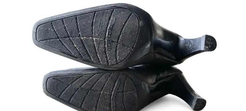 Botas de cuero negras con tacón alto - 4