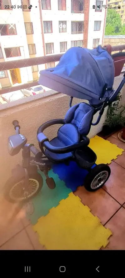 Triciclo Bebesit 1326 con Asiento Giratorio - miniatura 1