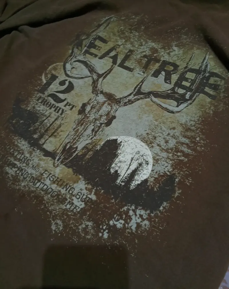 Polera marrón con diseño de ciervo Realtree - 2