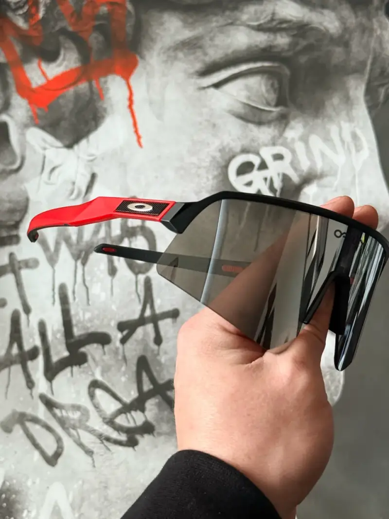 Lentes de sol deportivas Oakley con espejo - 2