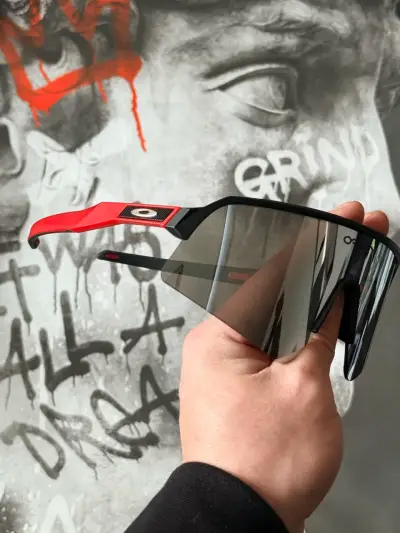 Lentes de sol deportivas Oakley con espejo - miniatura 2