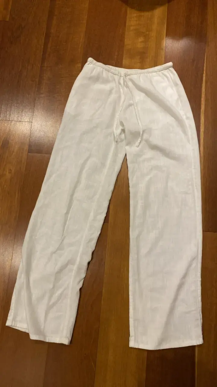 Pantalones blancos de lino