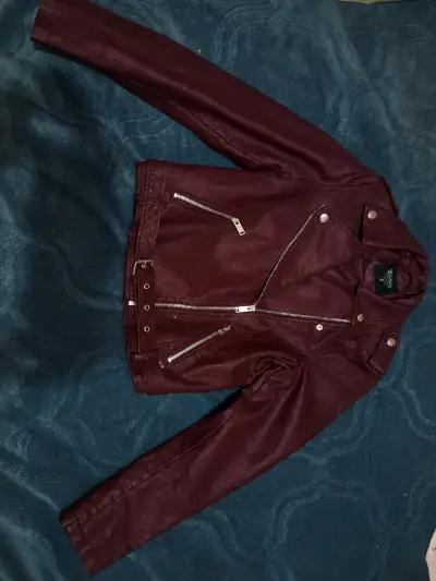 Chaqueta de cuero sintético burdeos para mujer - miniatura 2