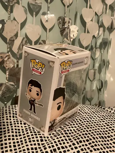 Figura Funko Pop Shawn Mendes 161 descontinuado - miniatura 4