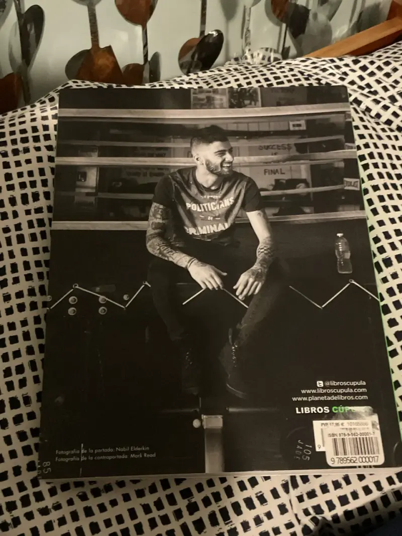 Libro 'Z' de Zayn Malik - 2