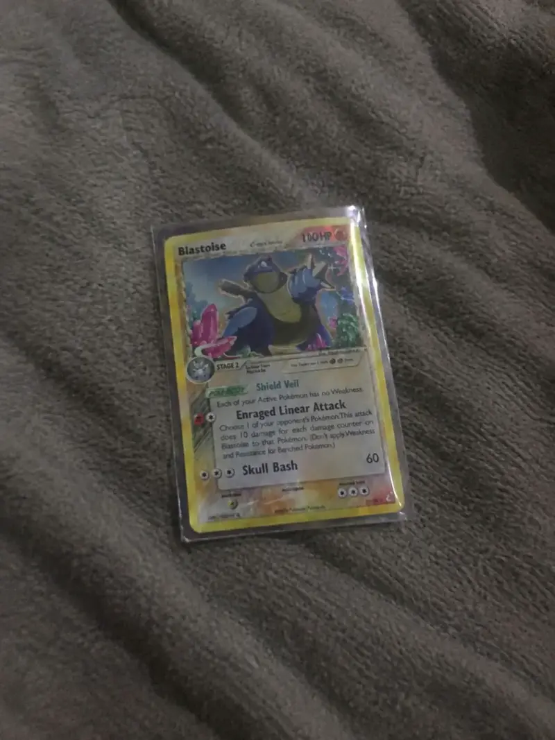 Carta Pokémon Charizard holográfica vintage - 3