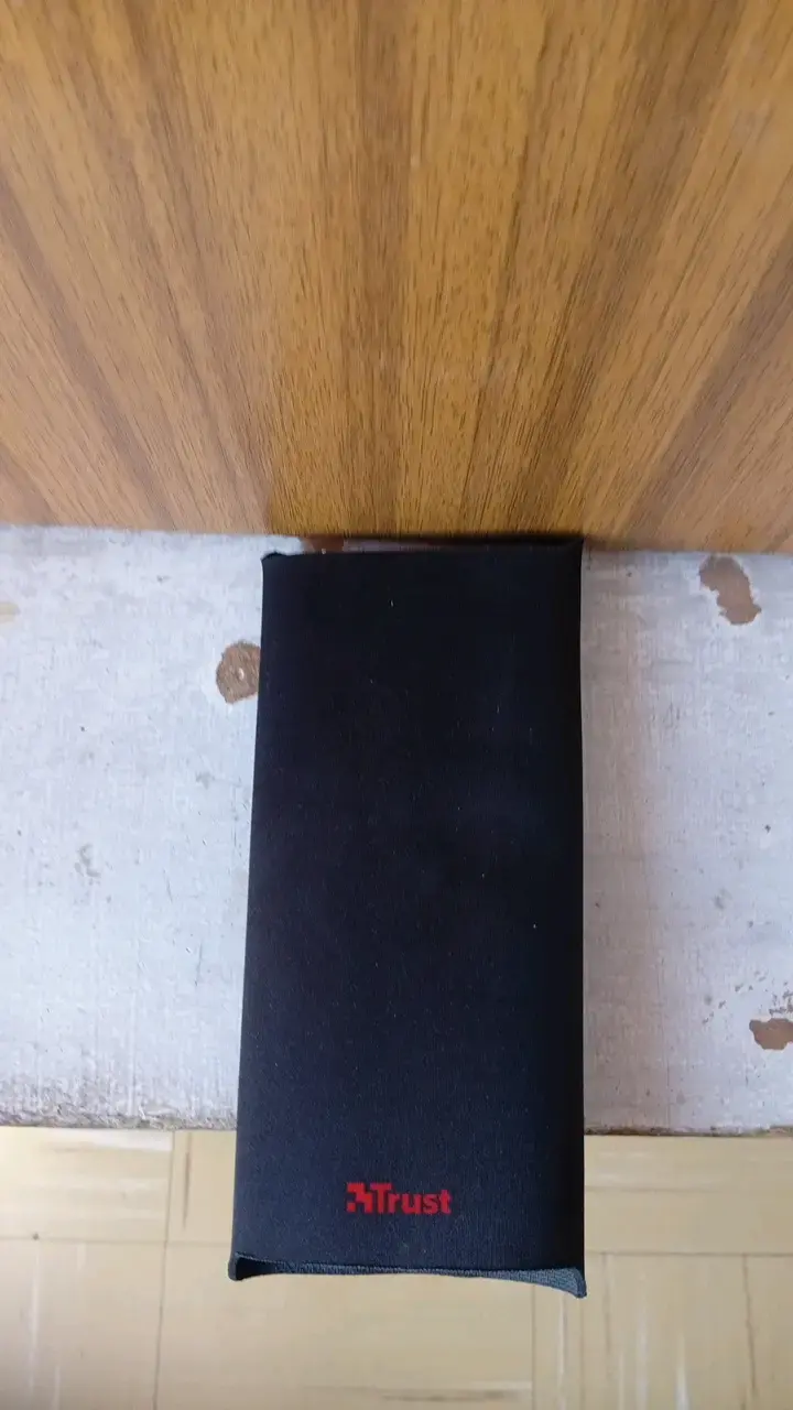 Parlante Bluetooth Trust portátil negro