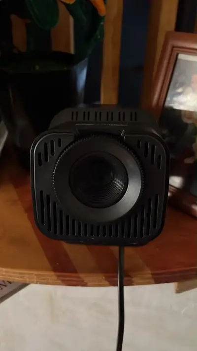 Proyector portátil Fancy Hy320 con control remoto - miniatura 1