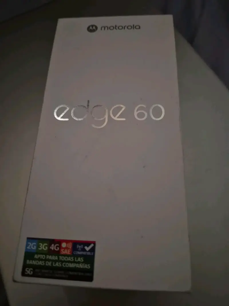 Smartphone Motorola Edge 60 con pantalla pOLED - 6